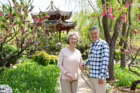 老年夫妻旅游