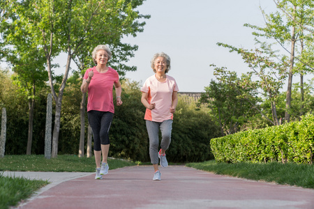 老年人健康运动照片