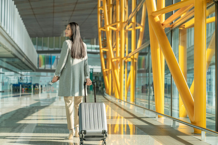 强壮的背影图片图片