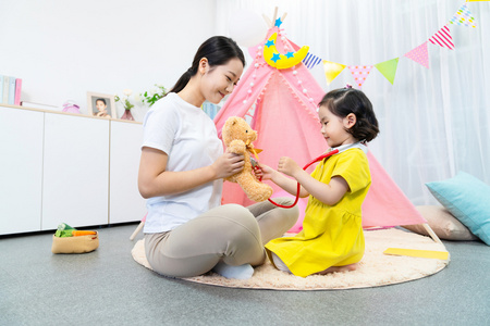 亲子互动游戏图片-亲子互动游戏素材-亲子互动游戏插画-摄图新视界