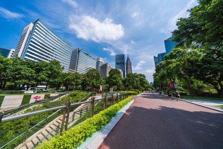 花城广场广州花城广场老爷车街景广州老城区,广东广州广州花城广场广