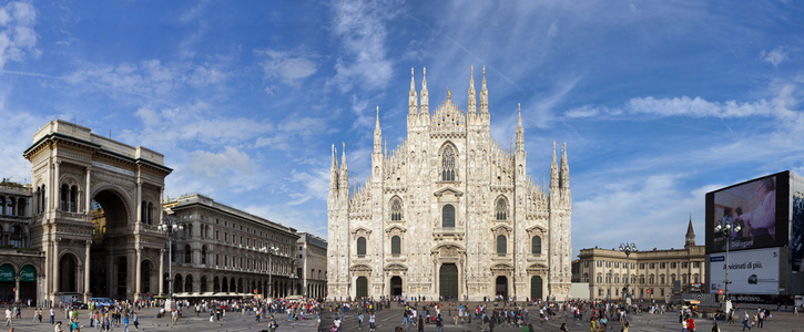 意大利米兰大教堂Duomo  Piazza del Duomo