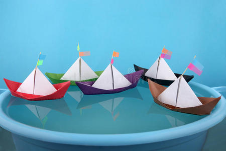幼儿手工折纸船图片