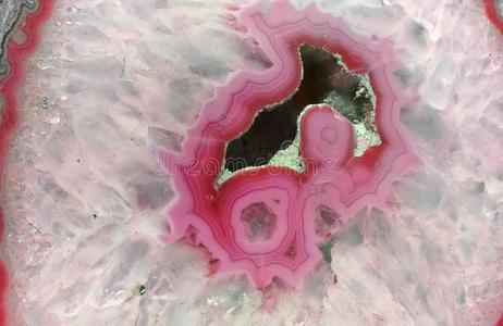 粉晶手串粉红色的晶洞切成片照片