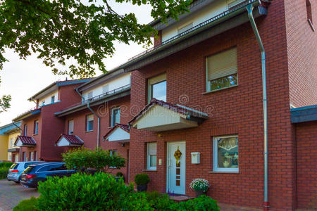 郊区房屋图片-郊区房屋素材-郊区房屋插画-摄图新视界