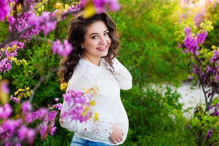 纲手鸣人怀孕图片-纲手鸣人怀孕素材-纲手鸣人怀孕插画-摄图新视界