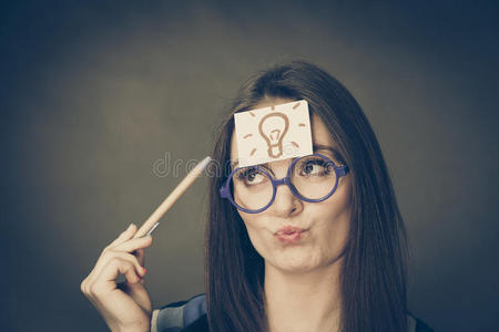 重新考虑女人思考寻找一解决照片