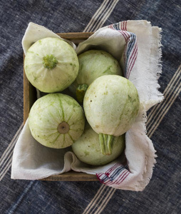 生的西葫芦片图片