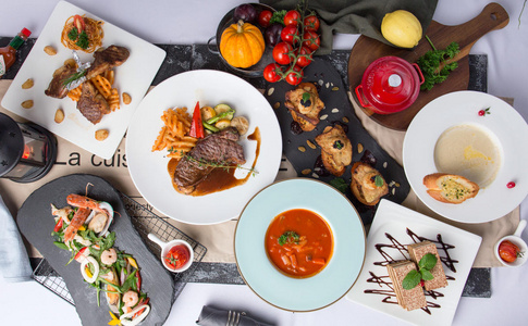 牛排披萨西餐美食摄影照片