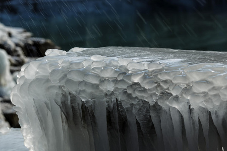 冰瀑冰粒照片