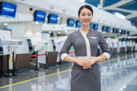 东方航空空姐微笑的空姐照片