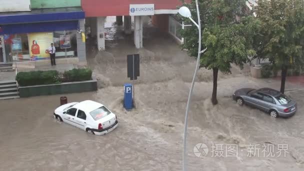 在这个城市的洪水视频