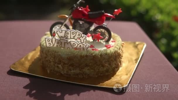 生日蛋糕与摩托车图视频