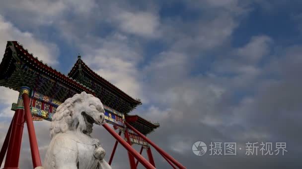 石卫报狮子雕像在北海公园 — — 是在中国北京的紫禁城，西北的皇家园林