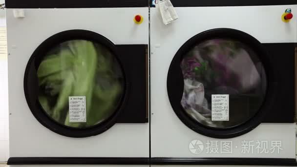 全自动洗衣机的洗衣的视图视频