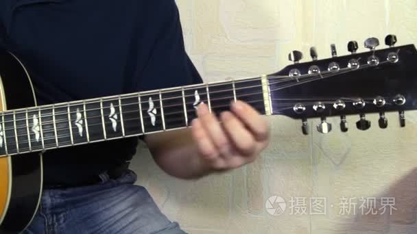 乐器吉他手双手视频