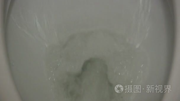 水在坐便器视频