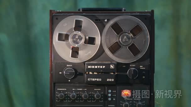 老盘式磁带录音机视频