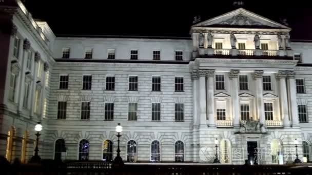 威斯敏斯特宫在夜间的视图视频