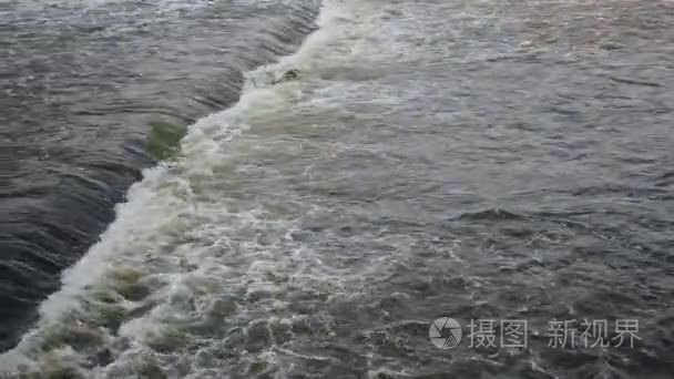 特写镜头的洪水在胡佛水坝的水视频