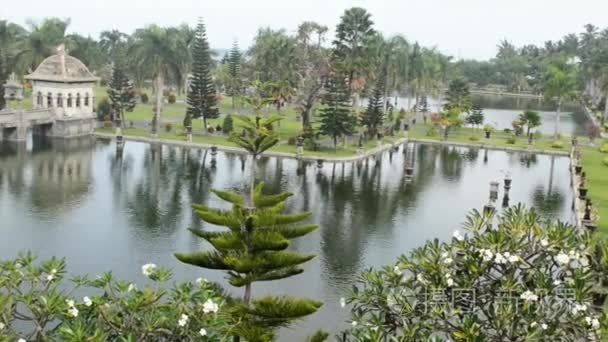 卡朗加沙水寺在印度尼西亚巴厘岛
