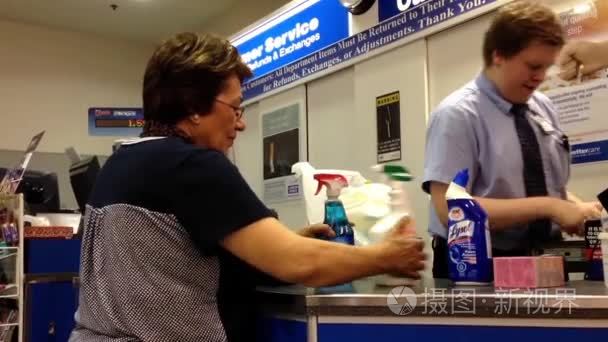 女人买些洗洁精内伦敦药品存储视频