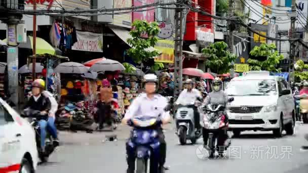 交通繁忙的街道上视频