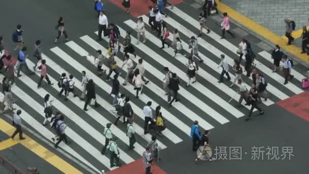 热闹的行人街交叉视频