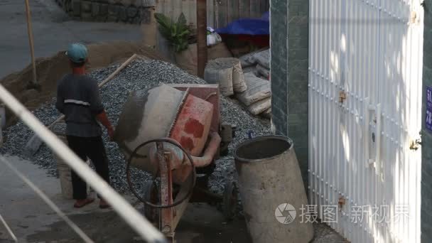 越南在建筑工地上的建设者视频