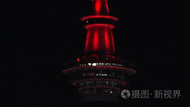 红色的天空塔观景台