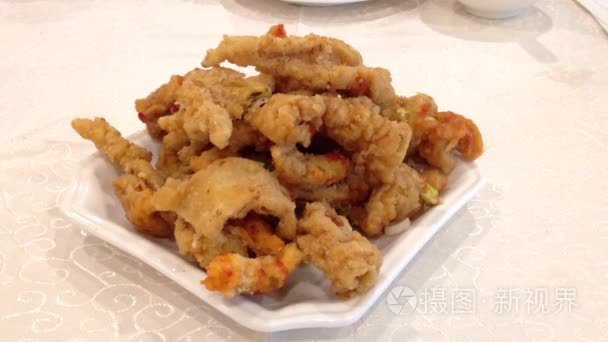 吃中国的食物叫海鲜小吃视频