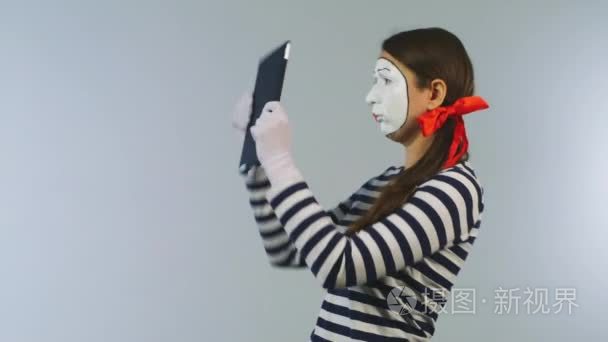 女人 mime 与平板电脑小工具