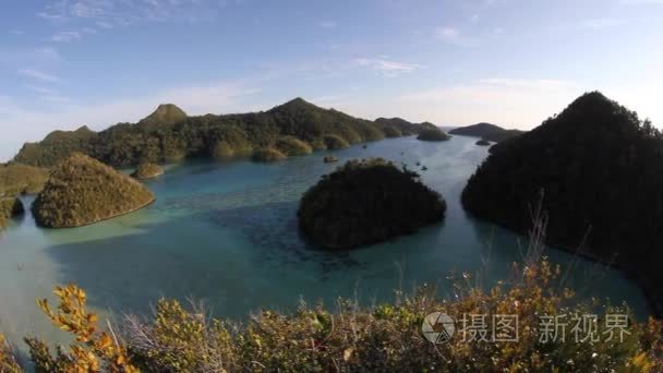 石灰岩岛和远程泻湖拉贾安帕视频