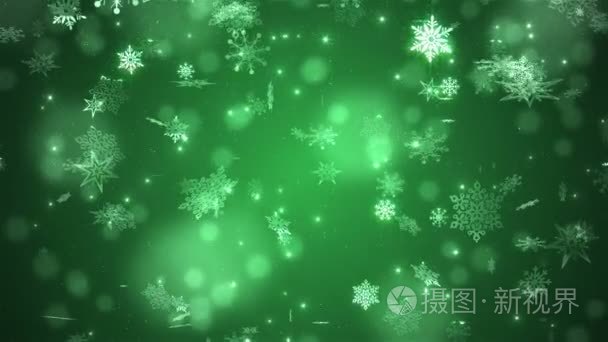 绿色美丽飘落的雪花视频