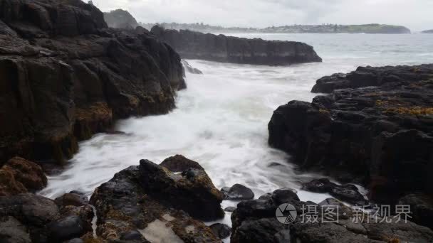 波浪对岩石海洋梦幻海景视频