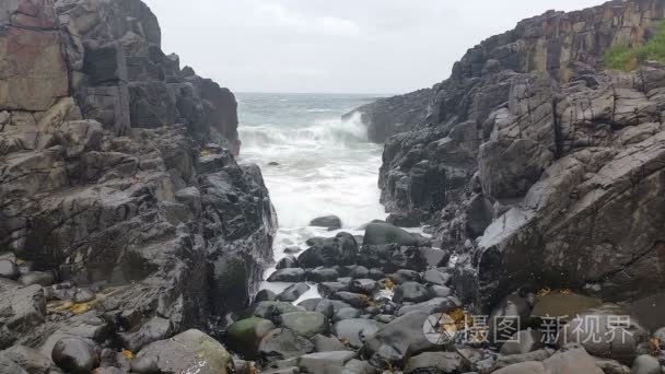 海浪对岩石梦幻海景视频