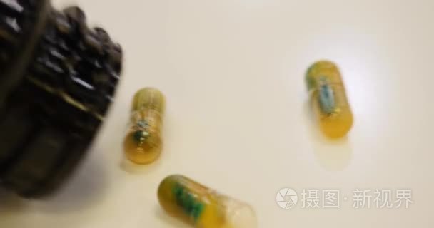 丸瓶泄漏视频