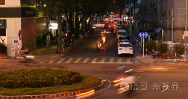 城市交通在胡志明市的街道上视频