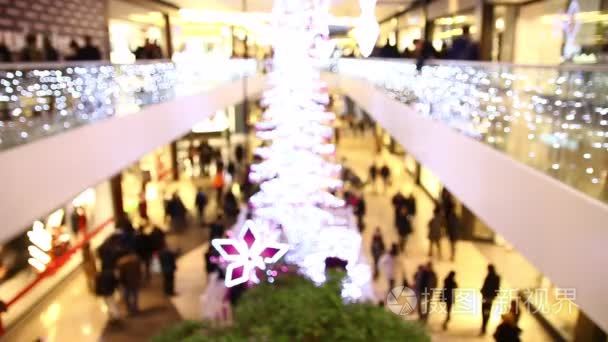 购物商场和圣诞树视频