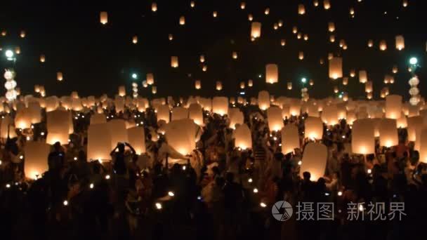 庆祝与一千多个浮动灯笼视频