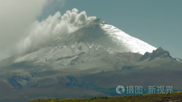 科托帕希火山喷发视频