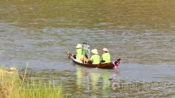 原始文化的人生活在泰国在河边视频