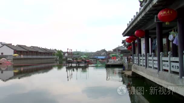 建筑衬中国的一条河流视频