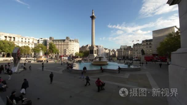 在伦敦的特拉法加广场视频