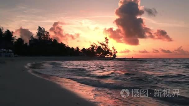 美丽的日落沙滩视频