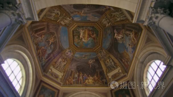 在梵蒂冈博物馆华丽彩绘的穹顶视频