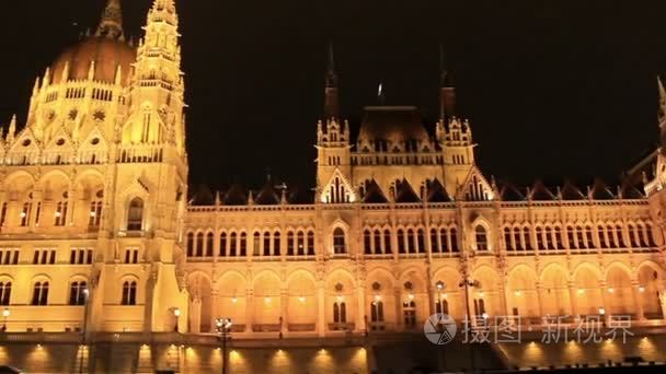 匈牙利议会夜间照明灯