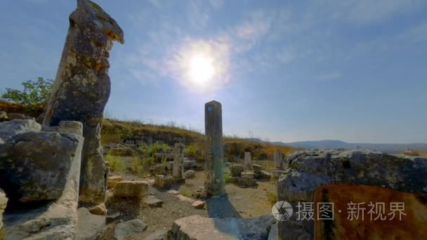 老废墟上装载 Arbel 在以色列