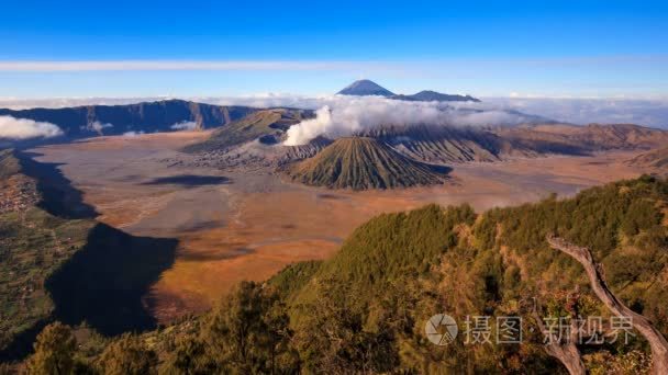 4 k 游戏中时光倒流的婆罗摩火山，印度尼西亚东爪哇