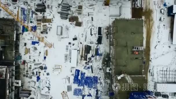 建筑施工上开始。起重机。莫斯科雪 Winter.aerial 视图